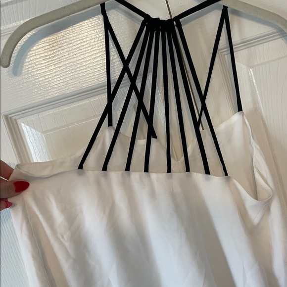 Express Tank Top - Picture 4 of 5